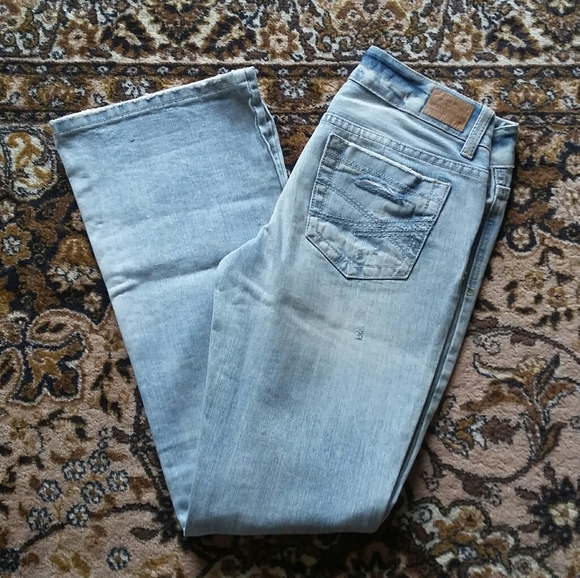 Aeropostale Hailey Skinny Flare Distressed Jeans - Picture 3 of 4